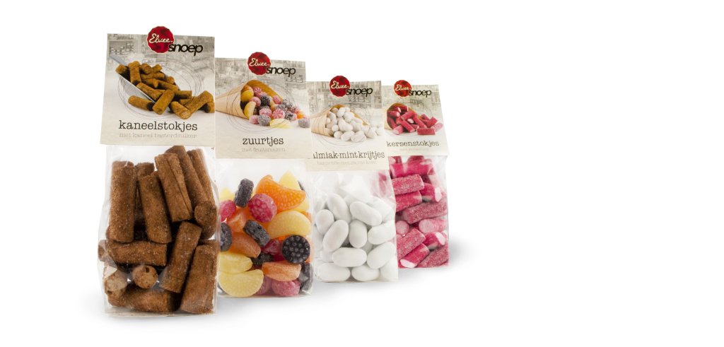 elvee Voor Elvee Holland ontwierpen we de topkaarten van de oud-hollandsche snoeplijn. Ouderwets lekkere snoep met een eigentijds nostalgische design.